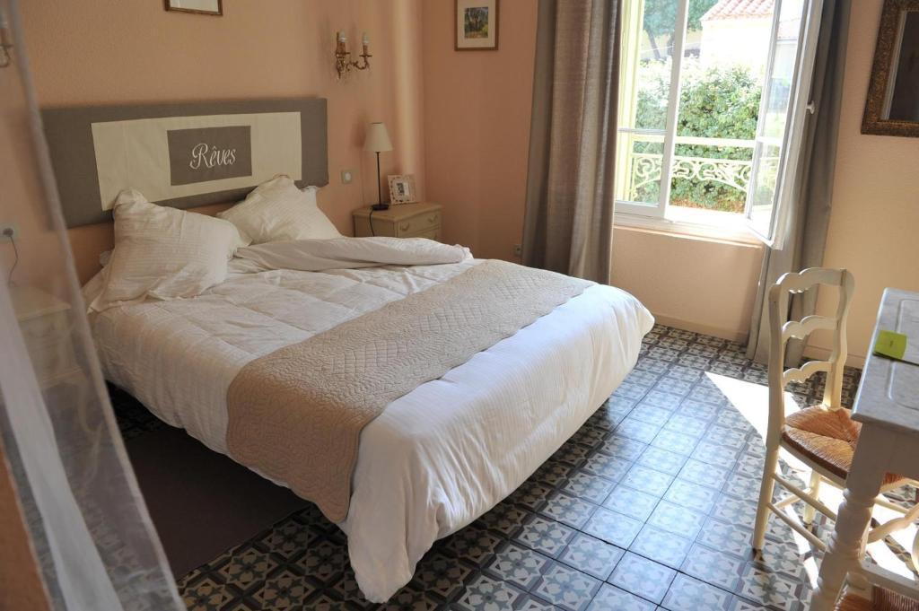 Logis Auberge Restaurant Du Vigneron Cucugnan Quarto foto